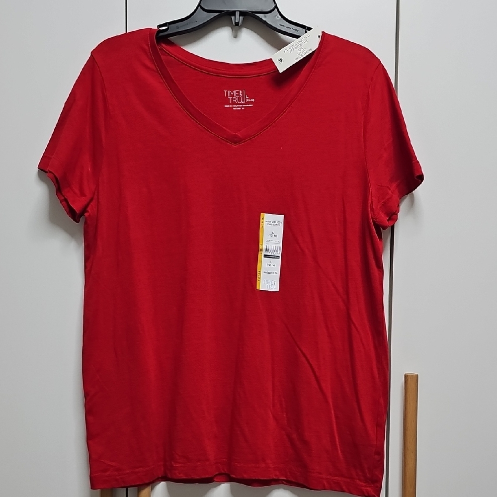 Time and Tru Women's Bright Red Short Sleeve Tee